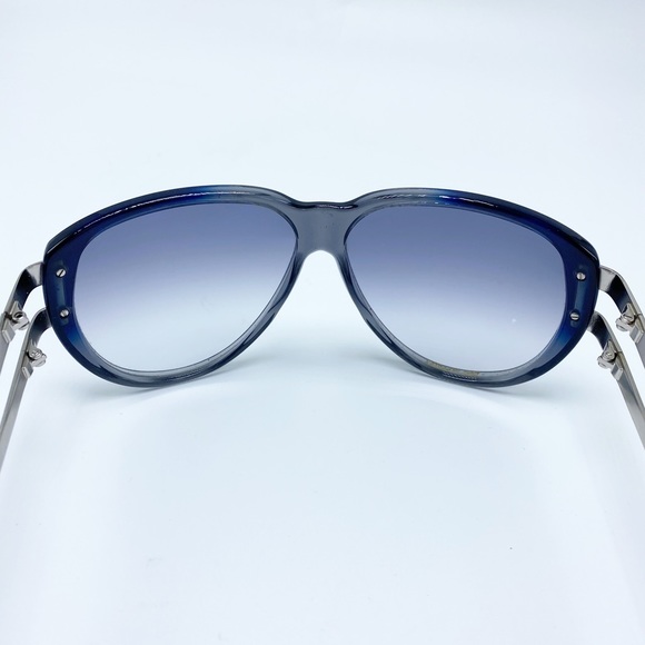 Chloe 🕶️ Blue Gray Gradient Ombre Oversized Sunglasses w/ Silver Hardware - Picture 4 of 10